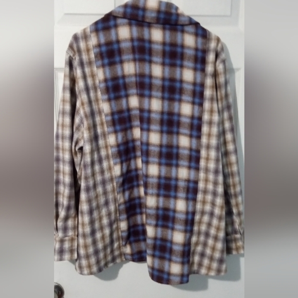 Grace+Karma Button Down Shirt Blue and Brown Plaid Flannel Shirt - Picture 3 of 3